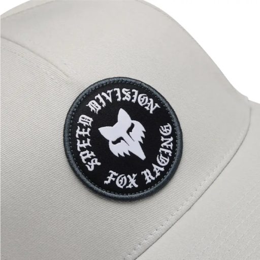 Fox Badge Flexfit sapka light grey