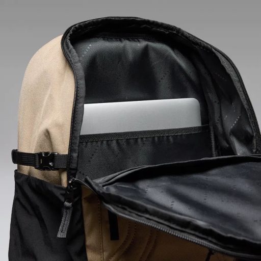 Oakley Endure 25L hátizsák pebble
